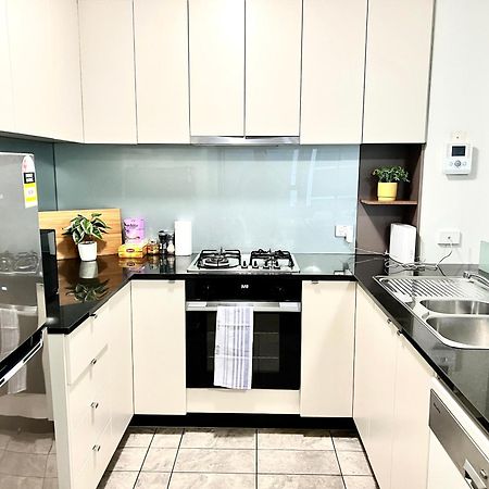 Readyset Apartments At Sentinel Melbourne City Exterior foto