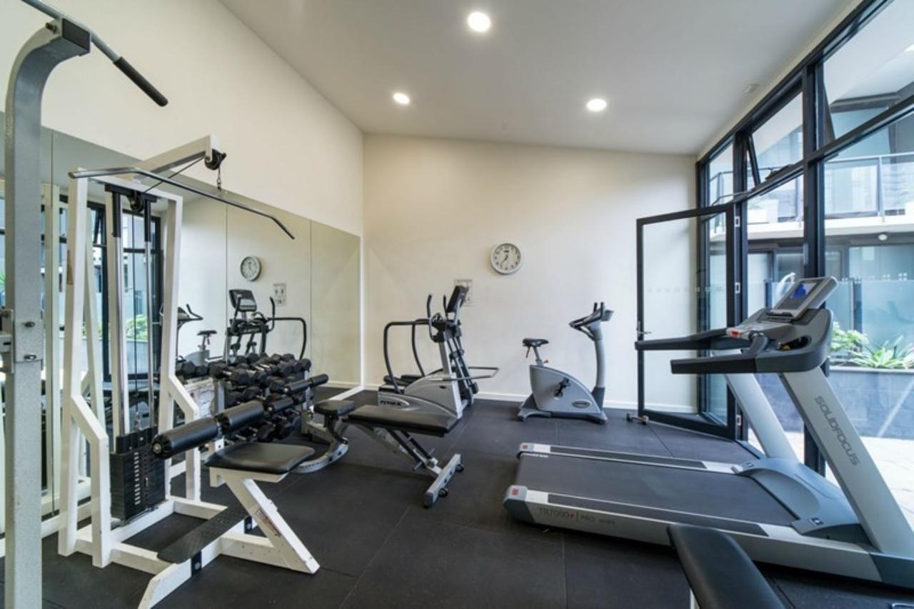 Readyset Apartments At Sentinel Melbourne City Exterior foto